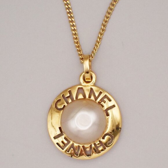CHANEL CC Logo Imitation Pearl Chain Pendant Necklace Gold France 32RL269 - Picture 12 of 15